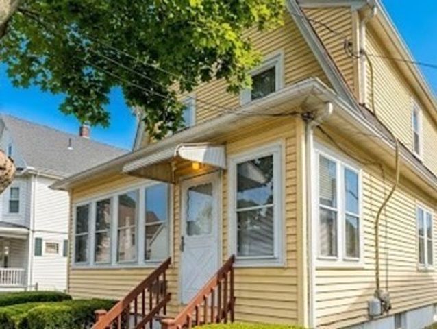 18 Clement Ave, Peabody, MA 01960