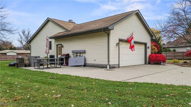 140 Leckrone Way, Cortland, OH 44410