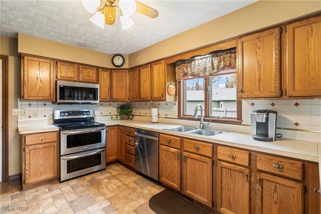 140 Leckrone Way, Cortland, OH 44410