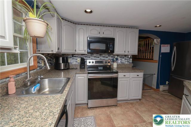 123 Grape Lane, Polk Twp, PA 18058