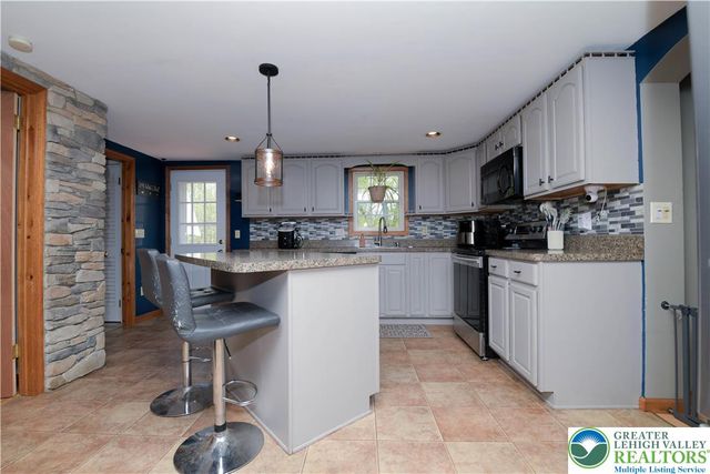 123 Grape Lane, Polk Twp, PA 18058