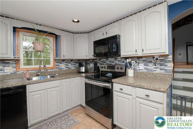 123 Grape Lane, Polk Twp, PA 18058