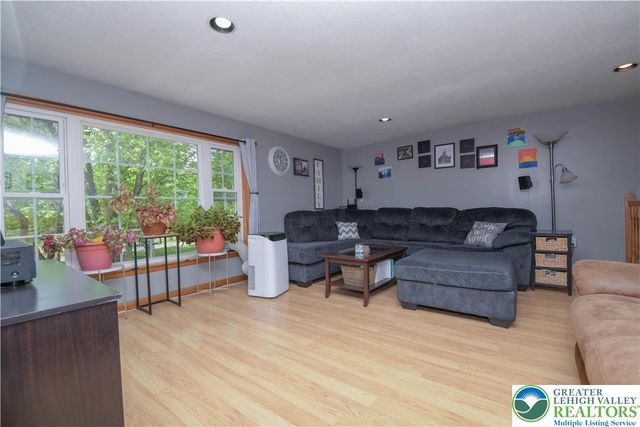 123 Grape Lane, Polk Twp, PA 18058