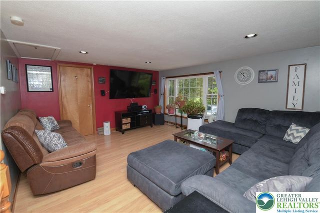 123 Grape Lane, Polk Twp, PA 18058