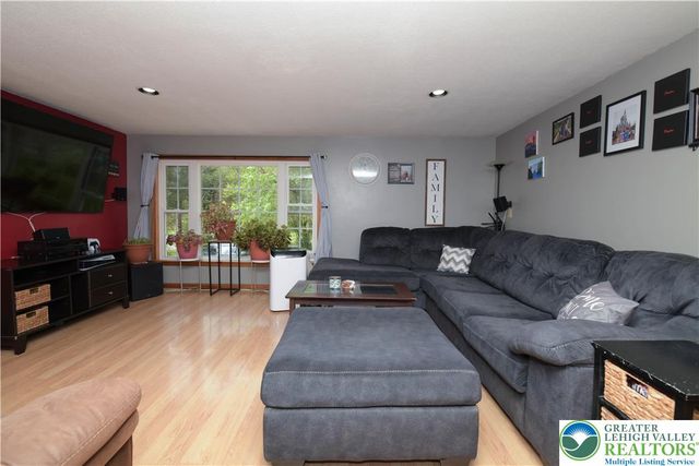 123 Grape Lane, Polk Twp, PA 18058