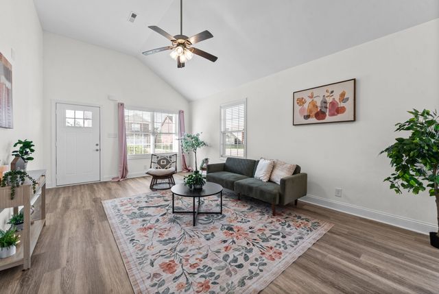 268 Dugger Dr, Clarksville, TN 37042