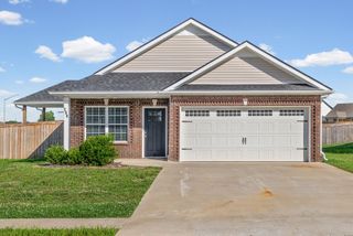 268 Dugger Dr, Clarksville, TN 37042