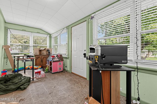 5243 Rowland Road, Toledo, OH 43613