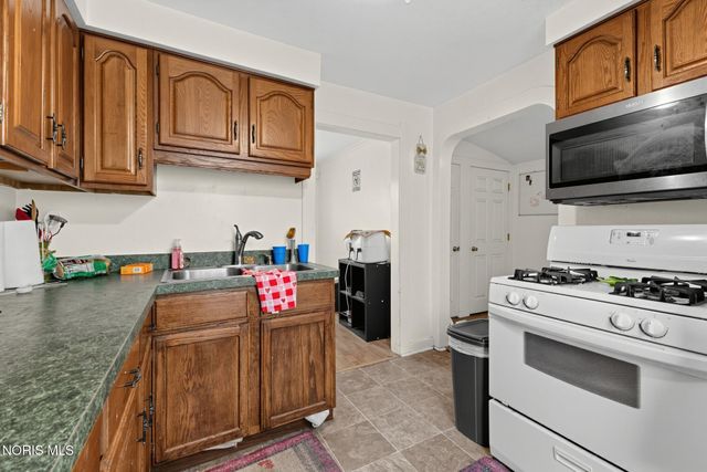 5243 Rowland Road, Toledo, OH 43613