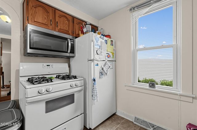 5243 Rowland Road, Toledo, OH 43613