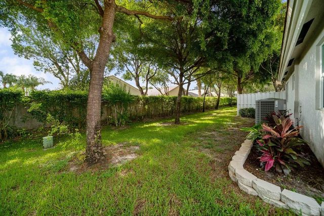 9846 Harbour Lake Circle, Boynton Beach, FL 33437