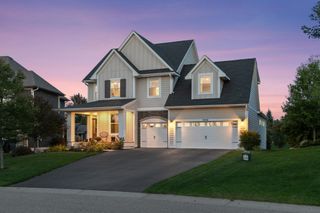 9236 Red Oak Trail, Woodbury, MN 55129