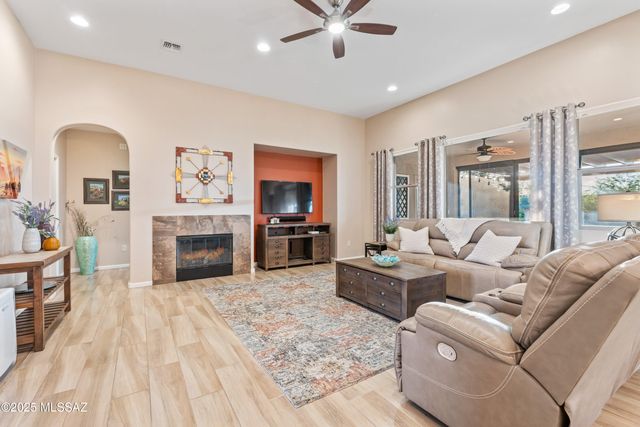31710 S Summerwind Drive, Oracle, AZ 85623