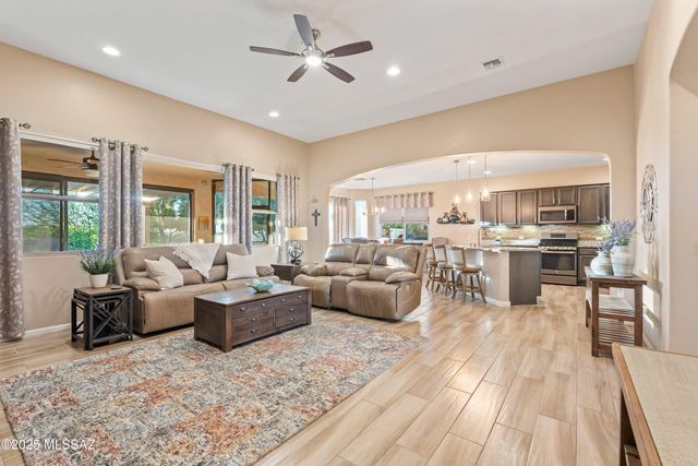 31710 S Summerwind Drive, Oracle, AZ 85623