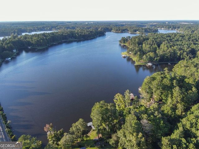 151 Lake Drive NW, Milledgeville, GA 31061