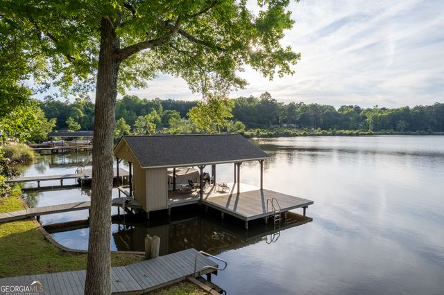 151 Lake Drive NW, Milledgeville, GA 31061