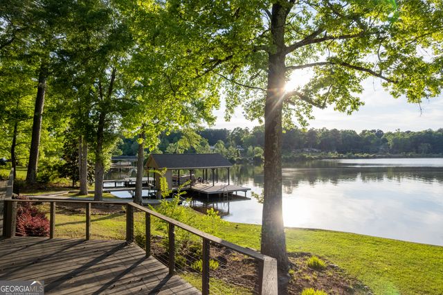 151 Lake Drive NW, Milledgeville, GA 31061