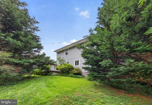 2523 MERRIBROOK RD, Wilmington, DE 19810