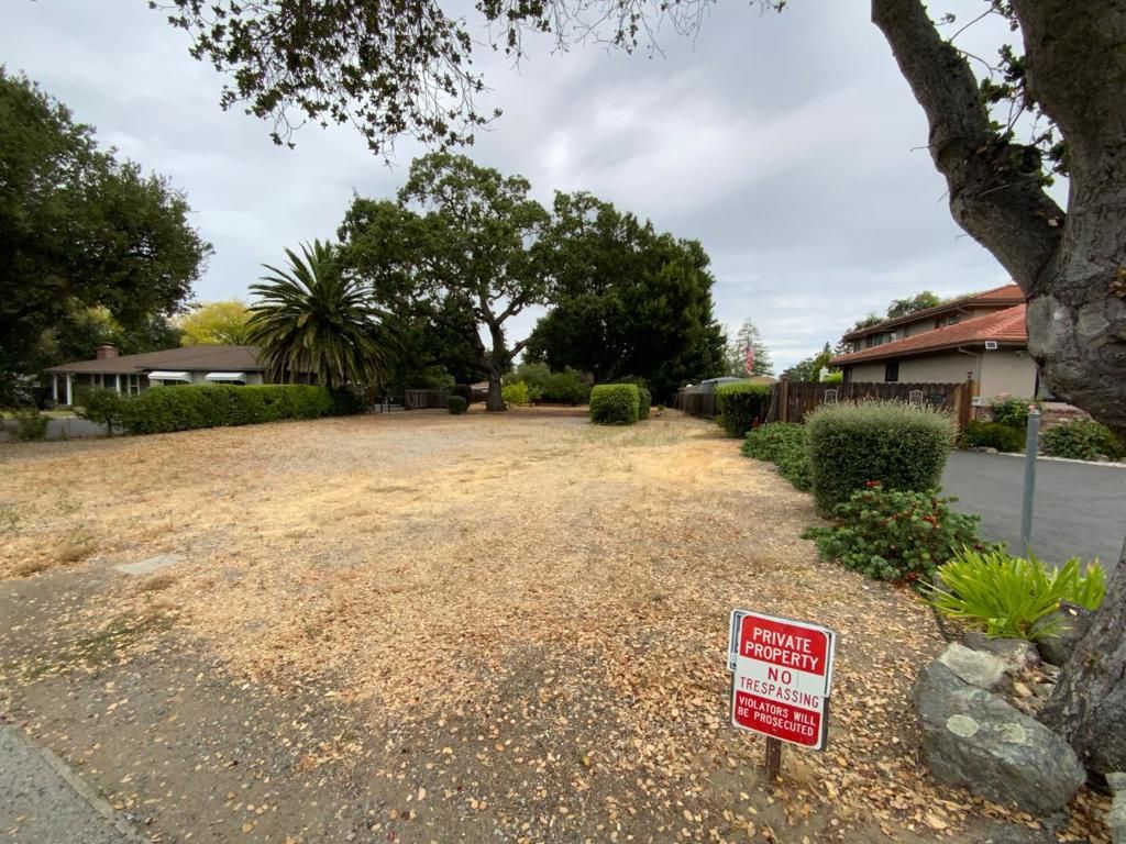 Image 1 of property listing at 0 Alameda De las pulgas, Redwood City, CA 94061