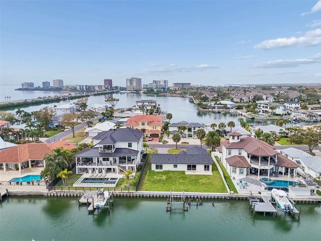 3921 VERSAILLES DRIVE, Tampa, FL 33634