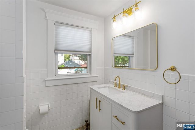 377 Orchard Terrace, Bogota, NJ 07603