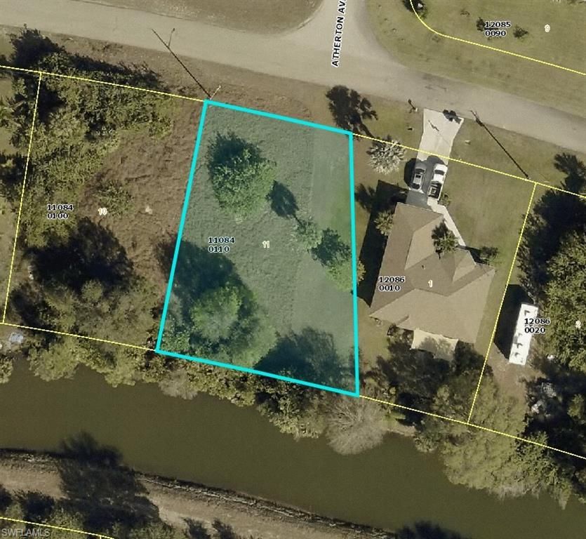 5201 Brookfield ST, LEHIGH ACRES, FL 33971 — exterior