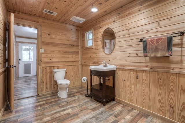 250 Red Bird Lane, Trinity, TX 75862