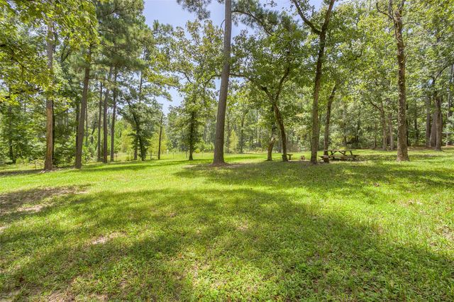 250 Red Bird Lane, Trinity, TX 75862