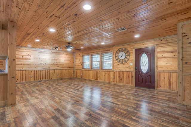 250 Red Bird Lane, Trinity, TX 75862
