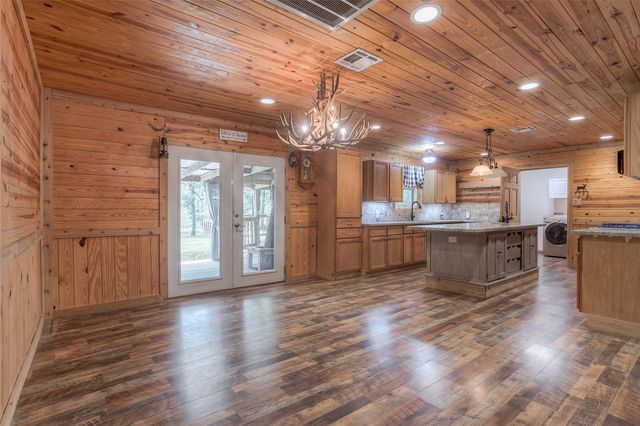 250 Red Bird Lane, Trinity, TX 75862