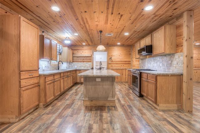 250 Red Bird Lane, Trinity, TX 75862