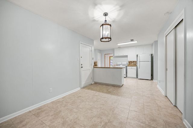 2019 Woodvine Drive, Houston, TX 77055