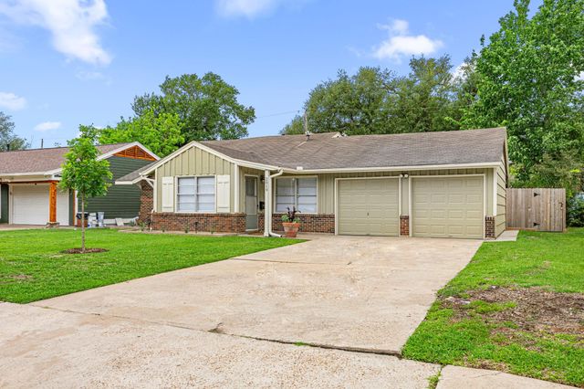 2019 Woodvine Drive, Houston, TX 77055