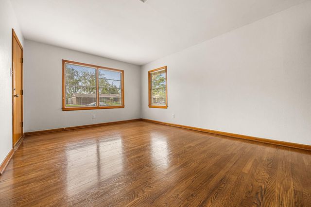 2019 Woodvine Drive, Houston, TX 77055