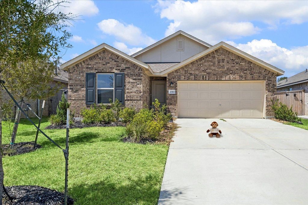 21583 Casavatore Dr, New Caney, TX 77357
