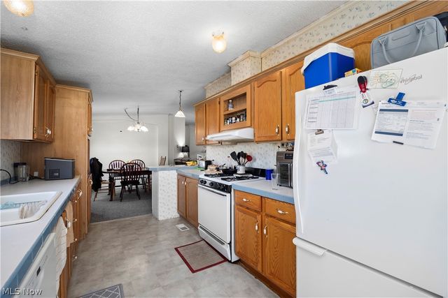 69 Mirage Avenue, Amherst, OH 44001