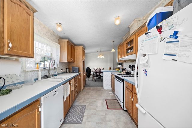 69 Mirage Avenue, Amherst, OH 44001