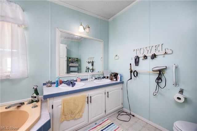 69 Mirage Avenue, Amherst, OH 44001