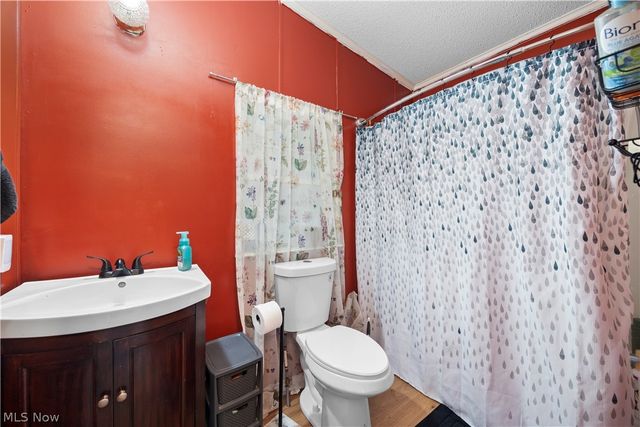 69 Mirage Avenue, Amherst, OH 44001