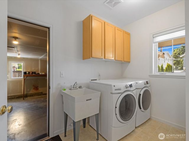 7850 123rd Avenue NE, Kirkland, WA 98033