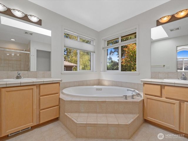 7850 123rd Avenue NE, Kirkland, WA 98033