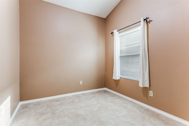 4617 Feathercrest Drive, Fort Worth, TX 76137