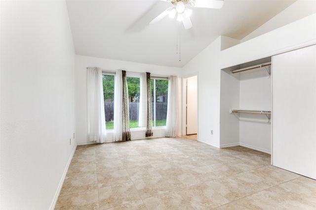 4617 Feathercrest Drive, Fort Worth, TX 76137