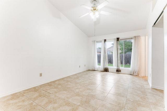 4617 Feathercrest Drive, Fort Worth, TX 76137