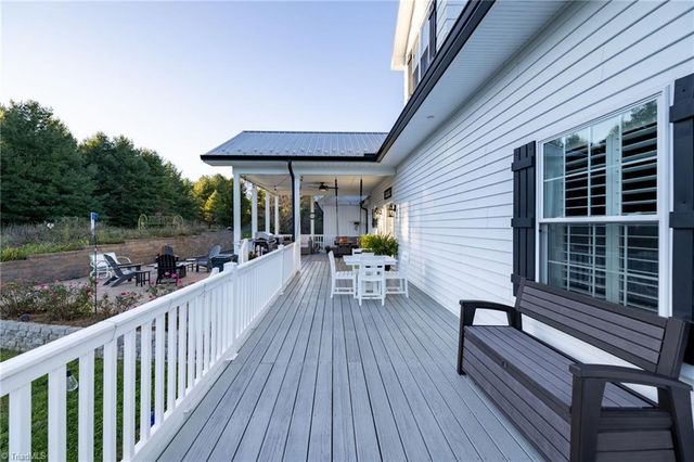 461 Chestnut Ridge Drive, Jefferson, NC 28640