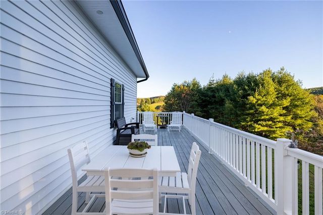 461 Chestnut Ridge Drive, Jefferson, NC 28640