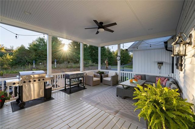 461 Chestnut Ridge Drive, Jefferson, NC 28640