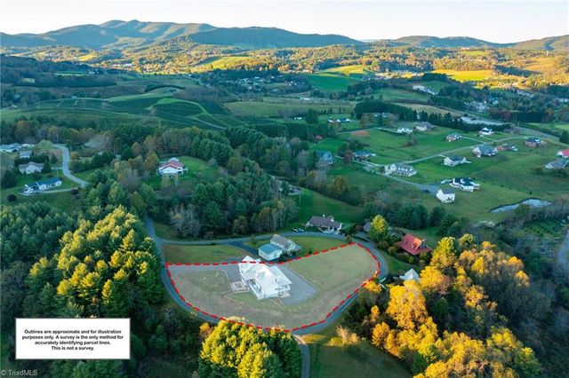 461 Chestnut Ridge Drive, Jefferson, NC 28640