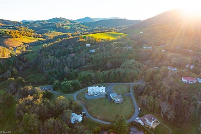 461 Chestnut Ridge Drive, Jefferson, NC 28640