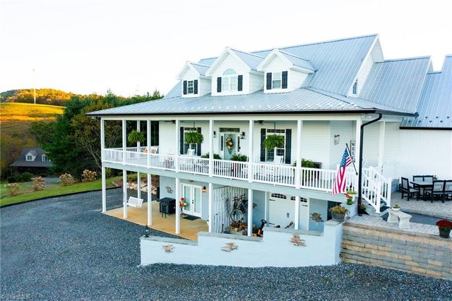 461 Chestnut Ridge Drive, Jefferson, NC 28640